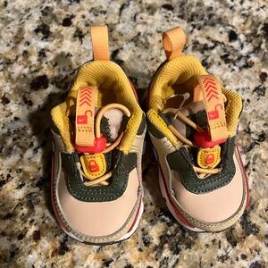 Nike baby shoes with polka dots